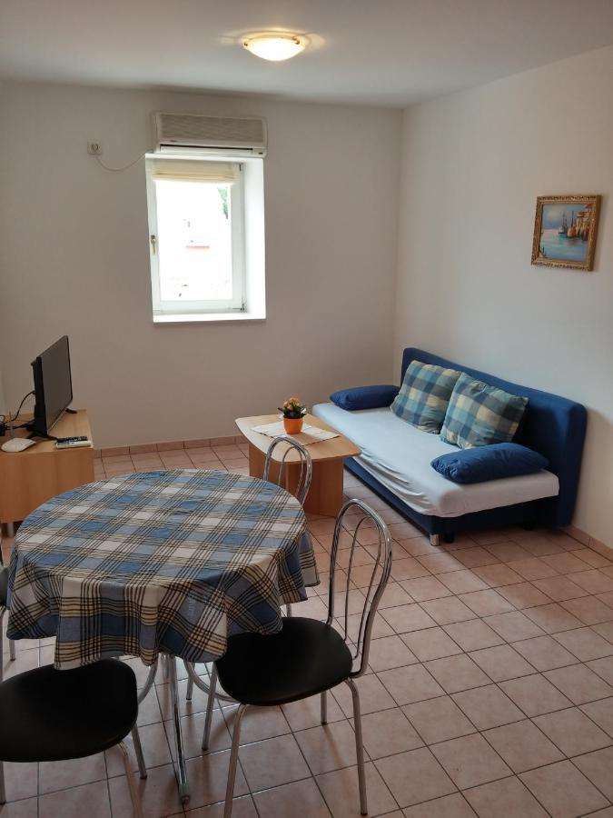 Apartments Bellus Mare Mali Lošinj Εξωτερικό φωτογραφία