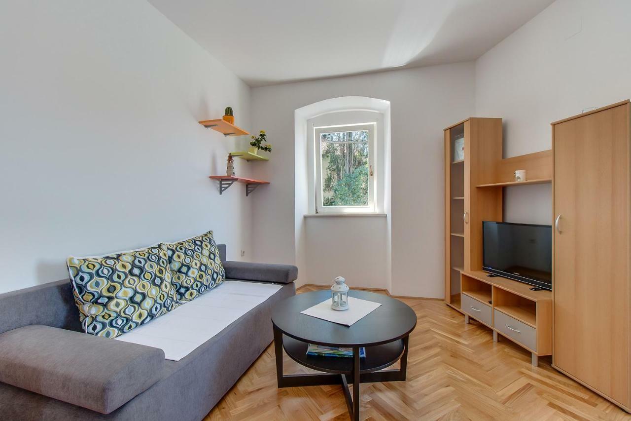 Apartments Bellus Mare Mali Lošinj Εξωτερικό φωτογραφία