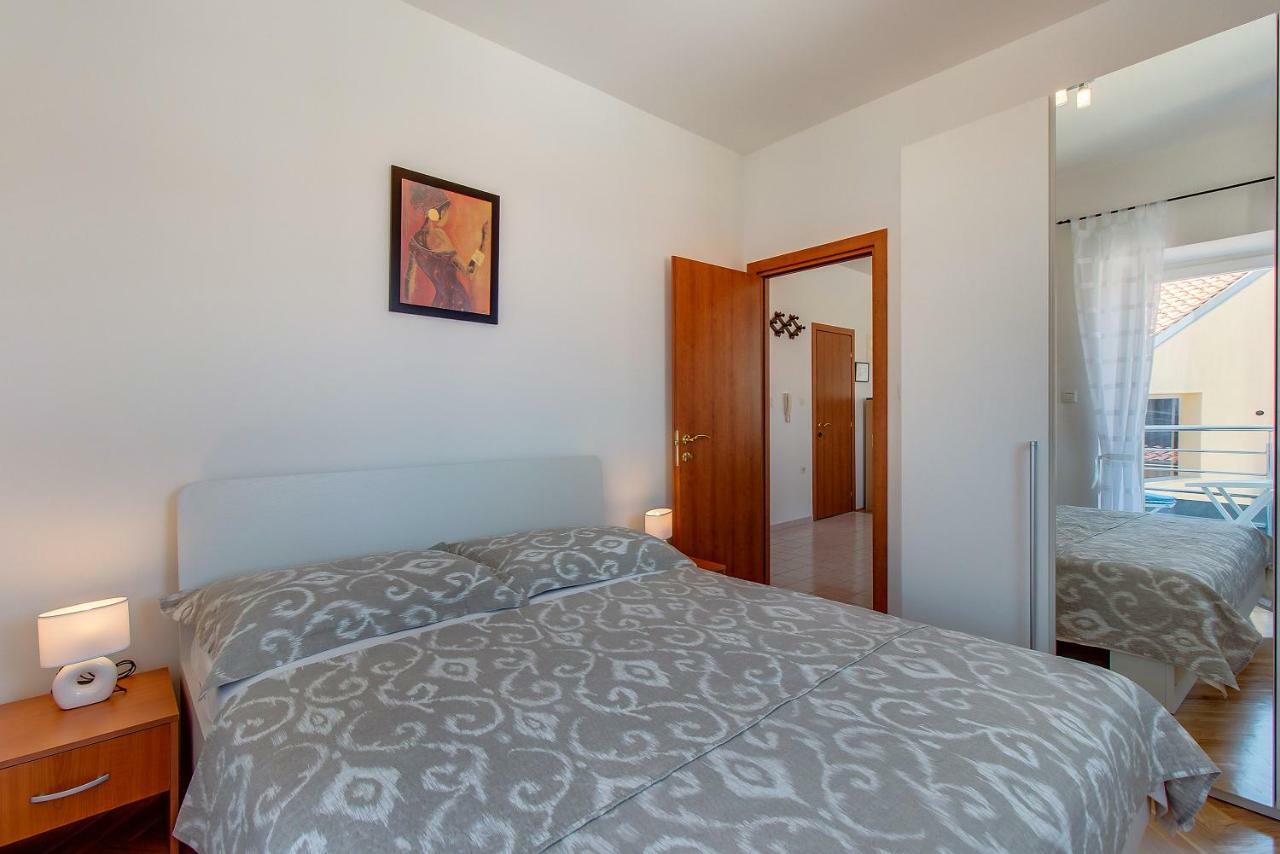 Apartments Bellus Mare Mali Lošinj Εξωτερικό φωτογραφία